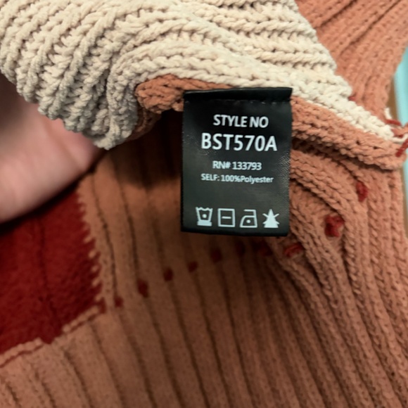 POL Brand Small Fall Sweater - Picture 4 of 8